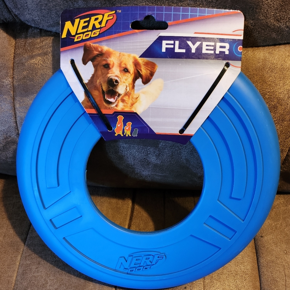 Dog Toy Frisbee Flyer Disc NERF NEW
